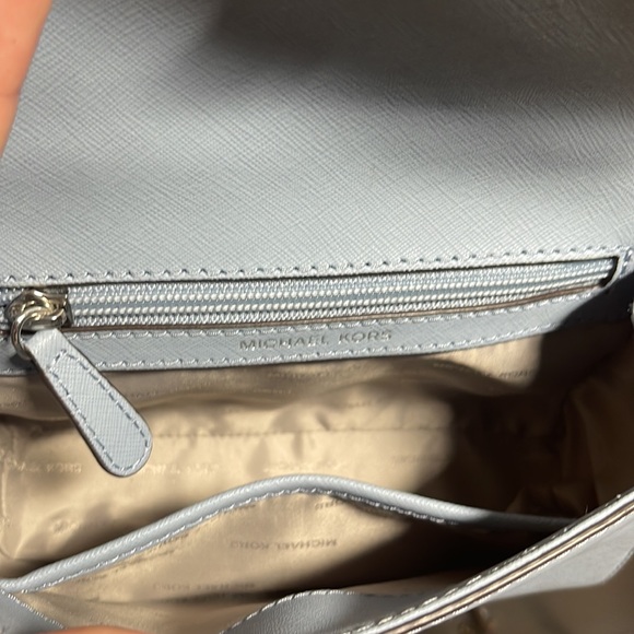 Michael kors mini purse light blue with matching poof and card holder - Picture 3 of 5